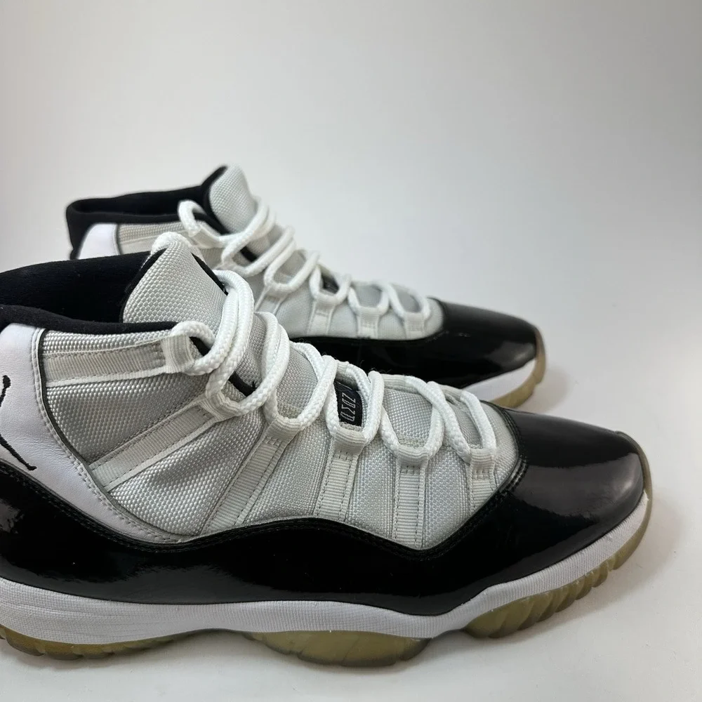 Size 10 - Jordan 11 Retro High Concord